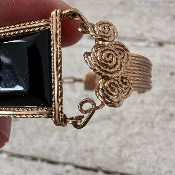 Antique Edwardian Era Gold Color Wire Work Black Cameo Bracelet - Picture 6 of 8